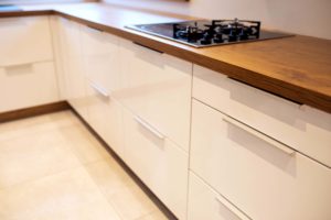 Wysokiej jakości blat kuchenny z laminatu dębowego gradal.pl