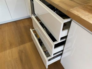 Szuflady z cichym domykiem Gradal meble na wymiar Stolarz Poznań